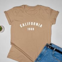 Camiseta Feminina Baby Look California 1989 algodão Gola Redonda