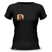 Camiseta Feminina Baby Look com Estampa Jesus Sorrindo na Praia 100 Algodão Sol Meditação Despertar da Consciência Cristã Católico Santo Verão Paz