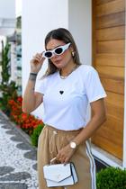 Camiseta Feminina Branca Coração