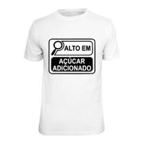 Camiseta Feminina Carnaval Uma caipirinha por favor Várias Estampas Memes Brasil Unissex Camiseta Feminina Carnaval Uma caipirinha por favor Várias Estampas Memes Brasil Unissex