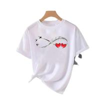Camiseta Feminina com Estampa de Corações e Penas - Manga Curta - Moda Casual