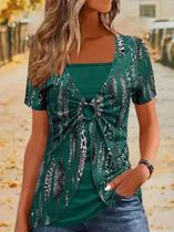 Camiseta Feminina Étnica com Estampa de Leopardo - Gola Quadrada e Manga Curta