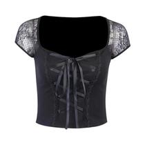 Camiseta Feminina Gótica Punk - Manga Curta, Gola Quadrada, Renda e Slim Fit Camiseta Feminina Gótica Punk - Manga Curta, Gola Quadrada, Renda e Slim Fit
