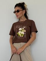 Camiseta Feminina Marrom Escuro Empathy