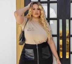 Camiseta Feminina Plus Size T-Shirt Blusinha Estampada 100% Algodão Manga Curta Gola Alta