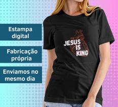 Camiseta Feminina Preta Manga Curta Jesus is king Moda Evangélica Cristã Gospel