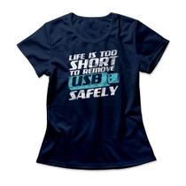 Camiseta Feminina Remove USB Safely Camiseta Feminina Remove USB Safely