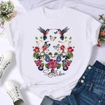 Camiseta Feminina Verão - Manga Curta com Estampa Floral de Borboleta