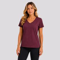 Camiseta Fila Regular V Basic Classic Feminina Bordô Camiseta Fila Regular V Basic Classic Feminina Bordô