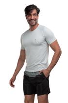 Camiseta Fitness Básica em Poliamida com Proteção UVMangaRaglan