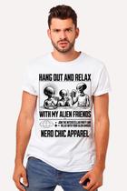 Camiseta Geek: Hang Out and Relax: O Presente Nerd Extraterrestre Ideal