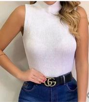 camiseta gola alta branca