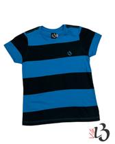 Camiseta Gola Redonda Listrada - Azul / Preta Camiseta Gola Redonda Listrada - Azul / Preta