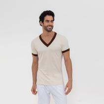 Camiseta Gola Retilínea Caju Camiseta Gola Retilínea Caju