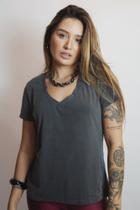 Camiseta Gola V Basic Camiseta Gola V Basic