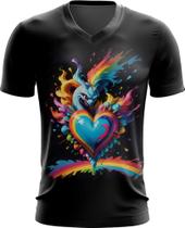 Camiseta Gola V do Orgulho LGBT Coração Amor 17 - Kasubeck Store