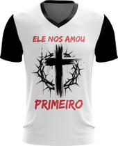 Camiseta Gola V Dryfit Jesus nos amou primeiro Cristã Gospel 1v Camiseta Gola V Dryfit Jesus nos amou primeiro Cristã Gospel 1v