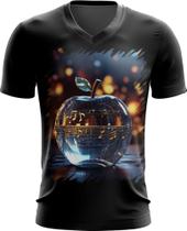 Camiseta Gola V Maçã Musical de Cristal 5