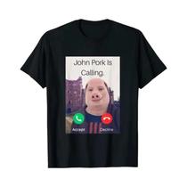 Camiseta Gráfica Engraçada Para Amantes De Porcos: John Pork Está Chamando - Camiseta De Manga Curta
