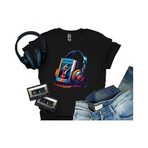 Camiseta Gráfica Retrô Dos Anos 80 Com Estampa De Walkman E Cassete, Masculina, Oversized, Gola Camiseta Gráfica Retrô Dos Anos 80 Com Estampa De Walkman E Cassete, Masculina, Oversized, Gola