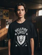 Camiseta Hell Fire Club Lives Serie Stranger Things Unissex -
