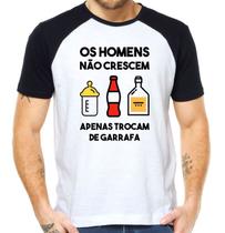 Camiseta homens não crescem apenas trocam de garrafa camisa