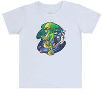 Camiseta Infantil Alien relaxando de férias Camiseta Infantil Alien relaxando de férias