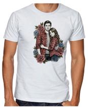 Camiseta infantil até Plus Size Clark E Lois Smallville Camiseta infantil até Plus Size Clark E Lois Smallville