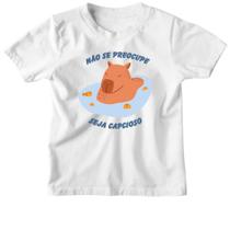 Camiseta Infantil Capivara de boas na lagoa