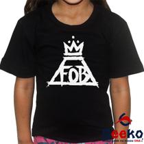 Camiseta Infantil Fall Out Boy 100% Algodão FOB Rock Geeko Camiseta Infantil Fall Out Boy 100% Algodão FOB Rock Geeko