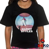 Camiseta Infantil Harry Styles 100% Algodão Geeko 02 Camiseta Infantil Harry Styles 100% Algodão Geeko 02