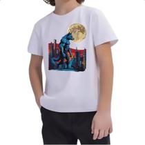 Camiseta Infantil Lobisomen cidade ao luar