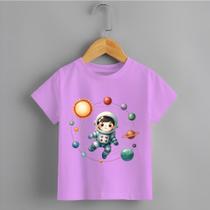 Camiseta Infantil Menino Blusa Astronauta e Planetas 100% Algodão