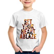 Camiseta Infantil Set your heart ablaze - Foca na Moda