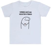 Camiseta Infantil Tomando café pra assustar o fígado