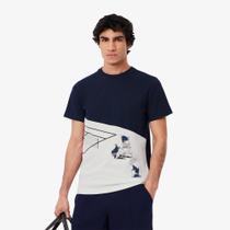 Camiseta Lacoste com Estampa Gráfica de Tênis Camiseta Lacoste com Estampa Gráfica de Tênis