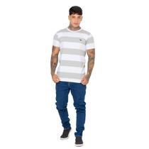 Camiseta Listrada Masculina Versatilidade e Estilo em uma Peça