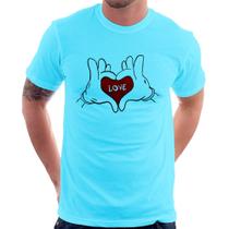 Camiseta Love Hands - Foca na Moda