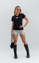 Camiseta malha must have labellamafia Camiseta malha must have labellamafia