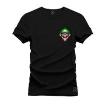 Camiseta Malha Premium Estampada Unissex Bigode Verde Peito