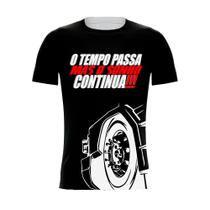 Camiseta Manga Curta Caminhoneiro O Tempo Passa Mas o Sonho Continua Camiseta Manga Curta Caminhoneiro O Tempo Passa Mas o Sonho Continua