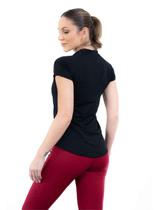 Camiseta Manga Curta Decote V Rafaela