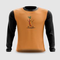 Camiseta Manga Longa Cenoura Divertida Dançando
