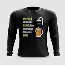 Camiseta Manga Longa Cerveja É Que Nem Banho Carnaval