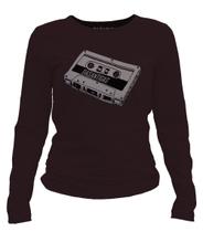 Camiseta manga longa feminina - Fita K7. Camiseta manga longa feminina - Fita K7.