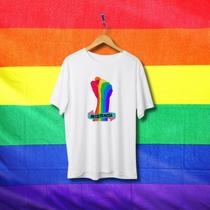 Camiseta Mão da Resistência - ORGULHO - LGBT