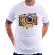 Camiseta Máquina Fotográfica Vintage e Flores - Foca na Moda