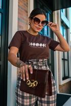 Camiseta Marrom Escuro Fases Da Lua