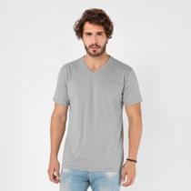 Camiseta Masculina Básica Comfort Gola V Cinza Camiseta Masculina Básica Comfort Gola V Cinza