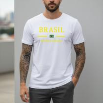Camiseta Masculina Branca Brasil Bandeira Futebol Copa 2026 Algodão Premium Camisa Casual Conforto Estilo Esportivo Urbano Torcedor Manga Curta Modern Camiseta Masculina Branca Brasil Bandeira Futebol Copa 2026 Algodão Premium Camisa Casual Conforto Estilo Esportivo Urbano Torcedor Manga Curta Modern